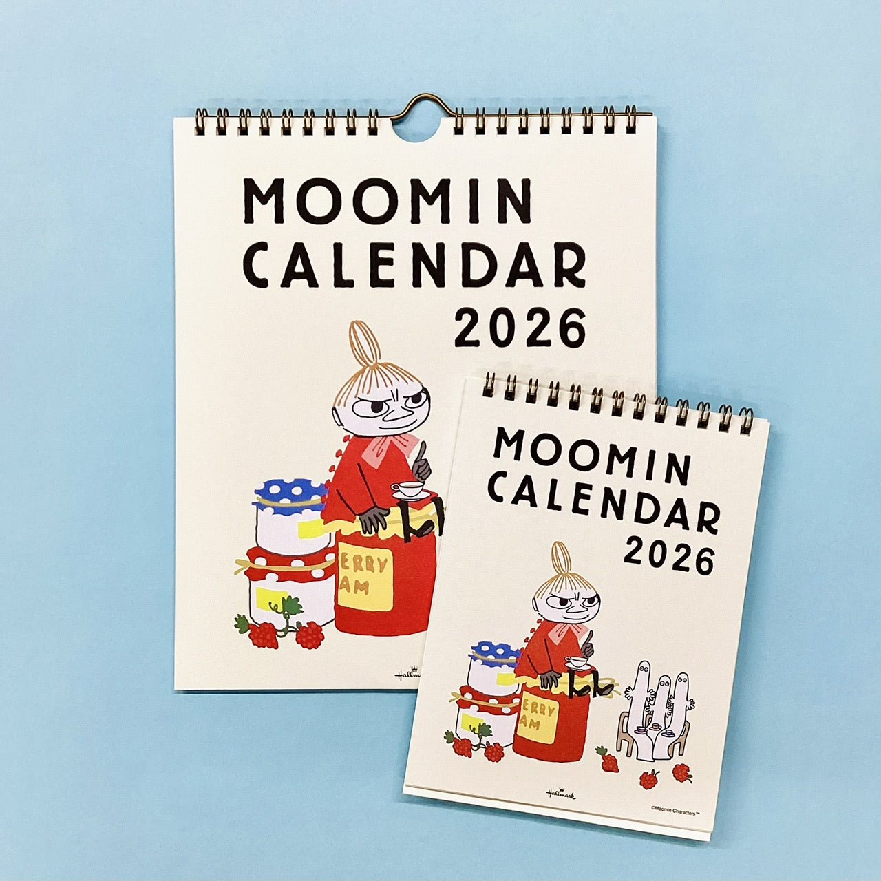 ムーミン リトルミイ縦型【壁掛け｜二つ折りカレンダー小 2026】日本