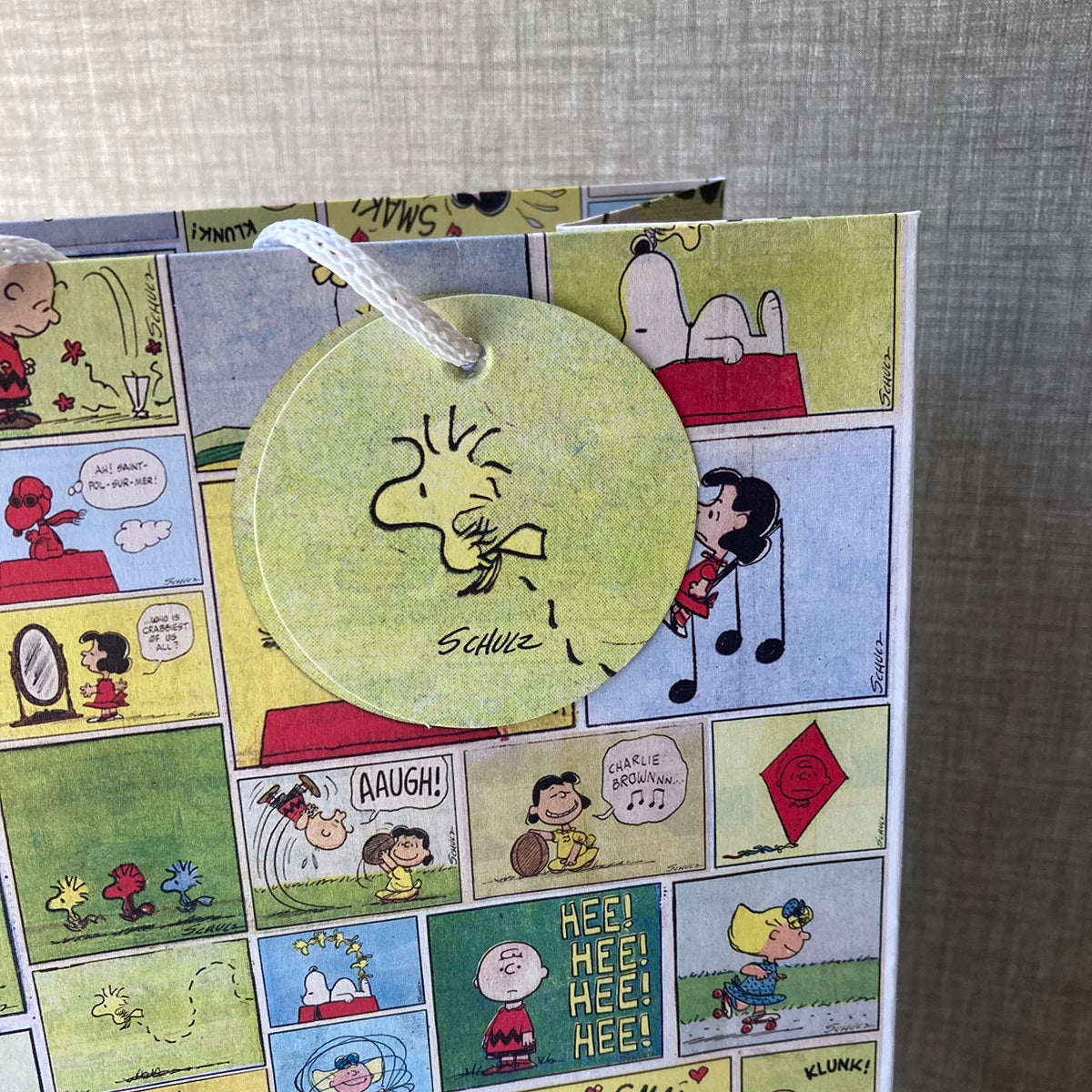 Midium Gift Bag スヌーピー ギフトバッグ Peanuts® コミック柄 – 日本