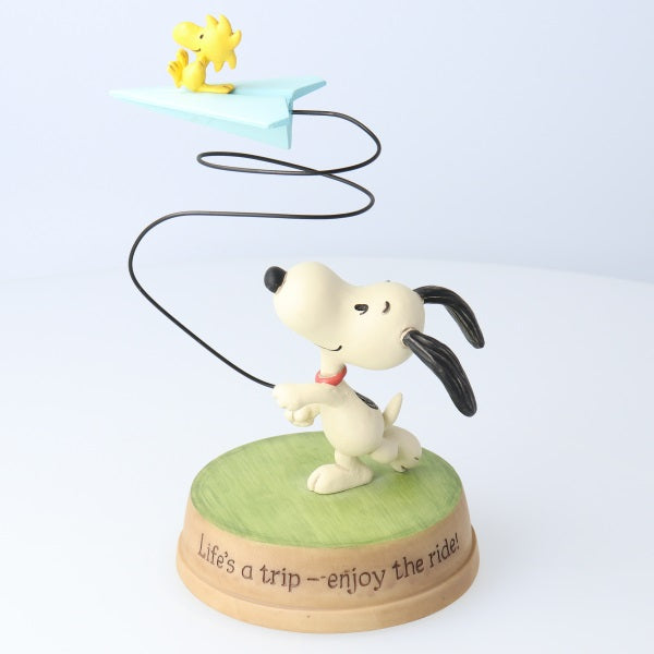 Peanuts(R) Snoopy Woodstock on Paper Airplane Figurine – 日本