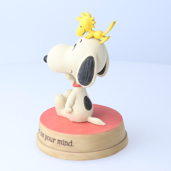 Peanuts(R) Snoopy Figurine Woodstock Sitting on – 日本ホールマーク 