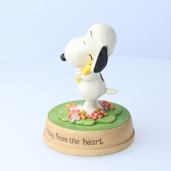 Peanuts(R) Snoopy Happiness is hug from the heart – 日本ホール 